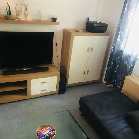 With 2 60m2 מינכן